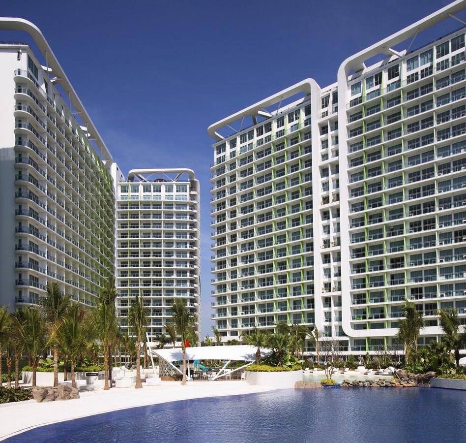 Azure Urban Beach Resort Manila By Radlett Eksteriør billede