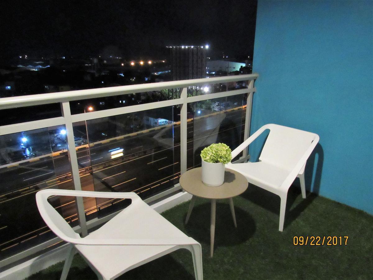 Azure Urban Beach Resort Manila By Radlett Eksteriør billede